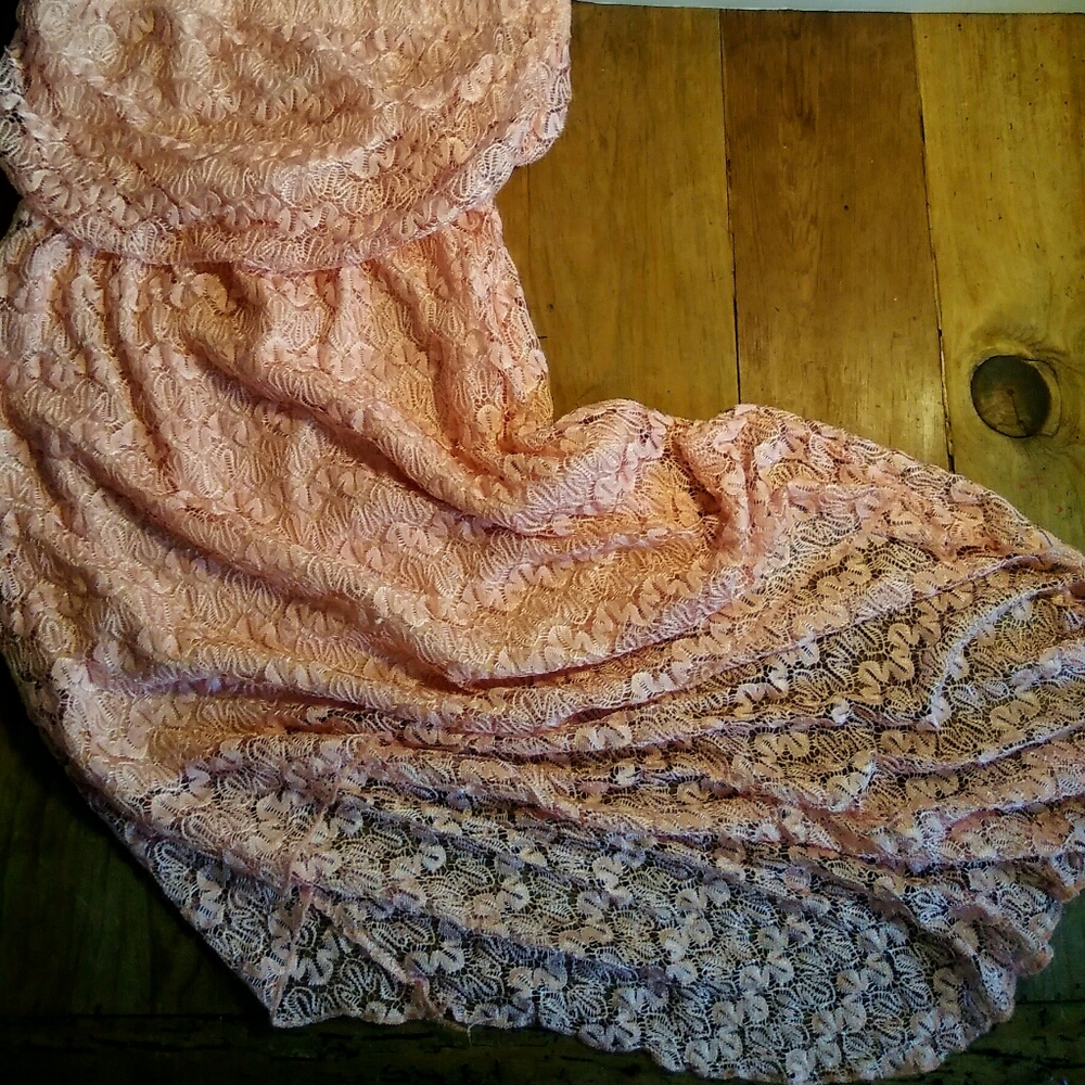 🍀🌸 Pink Lace Halter Maxi/Mini Dress Large
